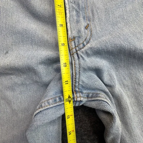 Levi's 550 Jeans Mens 36x32 Light Wash Blue Relaxed Fit Tapered Leg (Fits 34x31) - Picture 12 of 14